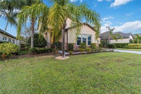 House in Bradenton, Florida 5 bedrooms, 355.91 sq.m. № 1561448 - photo 5
