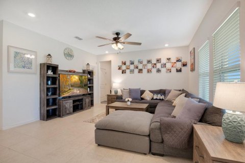 Villa ou maison à vendre à Deltona, Floride: 4 chambres, 230.3 m2 № 1813639 - photo 11