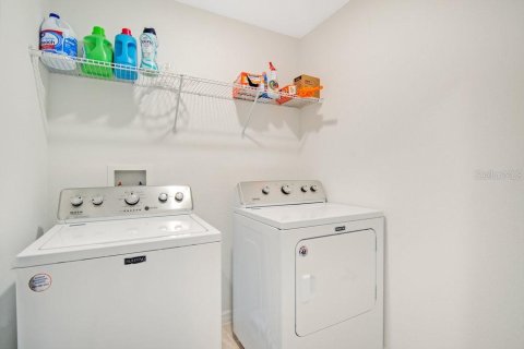 Villa ou maison à vendre à Deltona, Floride: 4 chambres, 230.3 m2 № 1813639 - photo 23