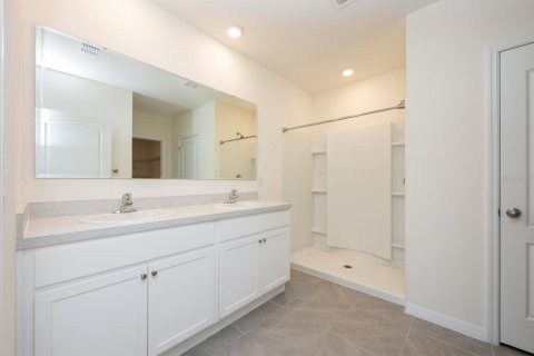 House in New Smyrna Beach, Florida 4 bedrooms, 172.33 sq.m. № 1815614 - photo 12