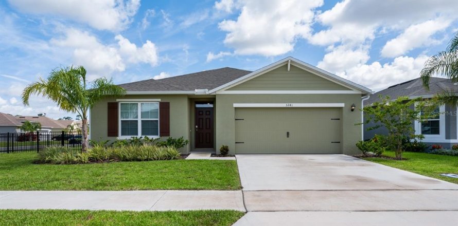 House in New Smyrna Beach, Florida 4 bedrooms, 172.33 sq.m. № 1815614
