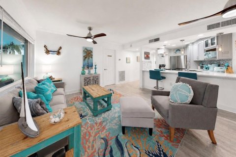 Condo in Clearwater, Florida, 2 bedrooms  № 2219983 - photo 15