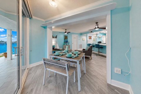 Condo in Clearwater, Florida, 2 bedrooms  № 2219983 - photo 19