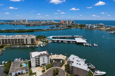 Condo in Clearwater, Florida, 2 bedrooms  № 2219983 - photo 5