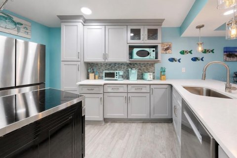 Condo in Clearwater, Florida, 2 bedrooms  № 2219983 - photo 25