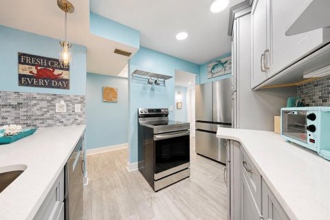 Condo in Clearwater, Florida, 2 bedrooms  № 2219983 - photo 29