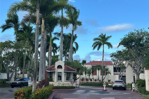 Copropriété à louer à Miami, Floride: 2 chambres, 90.86 m2 № 1939330 - photo 1