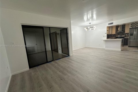 Copropriété à louer à Miami, Floride: 2 chambres, 90.86 m2 № 1939330 - photo 4