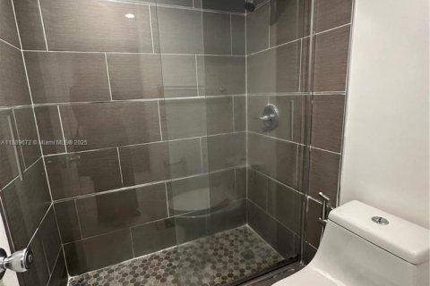 Copropriété à louer à Miami, Floride: 2 chambres, 90.86 m2 № 1939330 - photo 10
