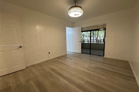 Copropriété à louer à Miami, Floride: 2 chambres, 90.86 m2 № 1939330 - photo 11
