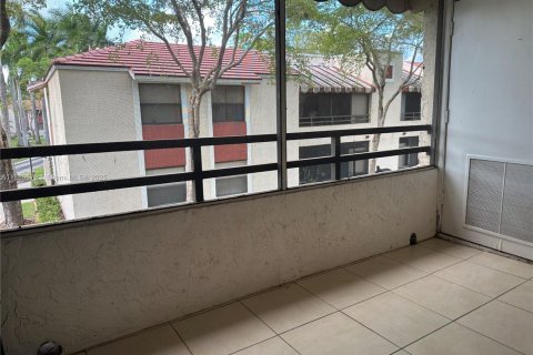 Copropriété à louer à Miami, Floride: 2 chambres, 90.86 m2 № 1939330 - photo 14