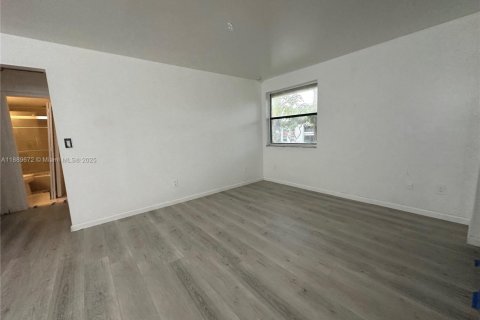 Copropriété à louer à Miami, Floride: 2 chambres, 90.86 m2 № 1939330 - photo 5