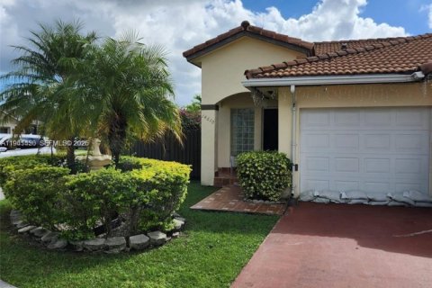 House in Miami, Florida 3 bedrooms, 140.75 sq.m. № 1998609 - photo 7