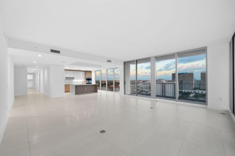 Condo in Fort Lauderdale, Florida, 3 bedrooms  № 2242076 - photo 17
