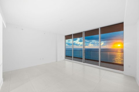 Condo in Fort Lauderdale, Florida, 3 bedrooms  № 2242076 - photo 24