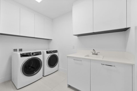 Condo in Fort Lauderdale, Florida, 3 bedrooms  № 2242076 - photo 9