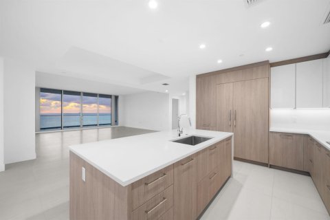Condo in Fort Lauderdale, Florida, 3 bedrooms  № 2242076 - photo 19