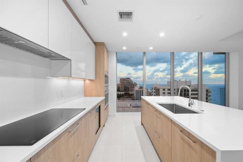 Condo in Fort Lauderdale, Florida, 3 bedrooms  № 2242076 - photo 20