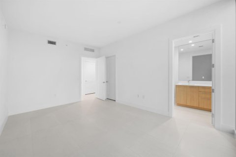 Condo in Fort Lauderdale, Florida, 3 bedrooms  № 2242076 - photo 5