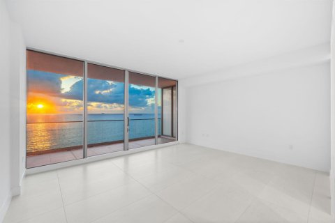 Condo in Fort Lauderdale, Florida, 3 bedrooms  № 2242076 - photo 25