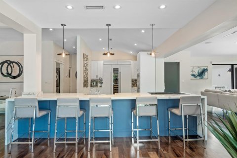 House in Delray Beach, Florida 4 bedrooms, 322 sq.m. № 2250925 - photo 10