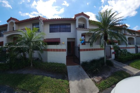 Adosado en venta en Deerfield Beach, Florida, 2 dormitorios, 106.84 m2 № 1947539 - foto 1