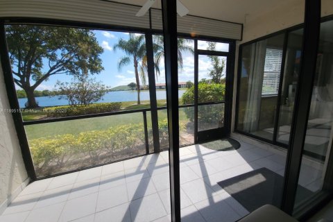 Adosado en venta en Deerfield Beach, Florida, 2 dormitorios, 106.84 m2 № 1947539 - foto 18