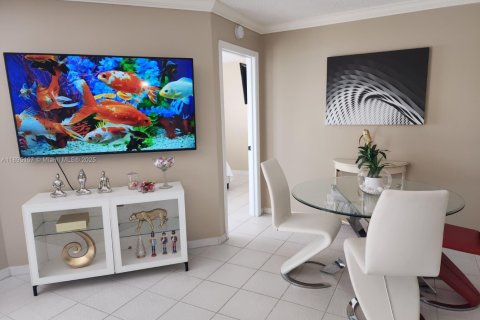 Adosado en venta en Deerfield Beach, Florida, 2 dormitorios, 106.84 m2 № 1947539 - foto 4