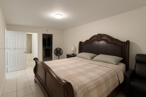 Appartement à louer à Miami, Floride: 2 chambres, 84.91 m2 № 2042261 - photo 5