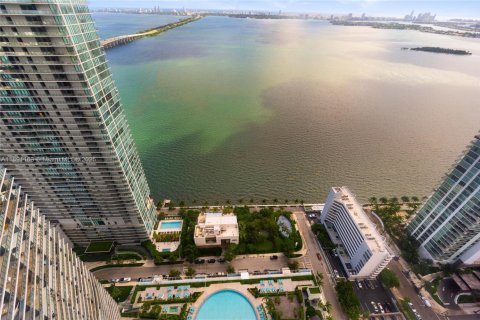 Condo in Miami, Florida, 2 bedrooms  № 2013997 - photo 28