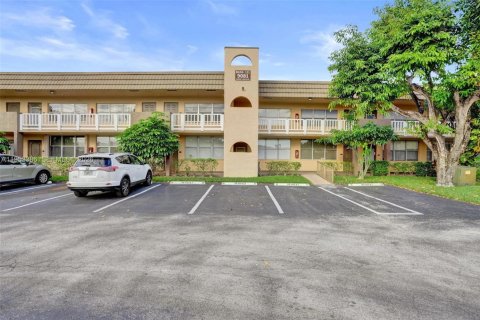 Condominio en venta en Sunrise, Florida, 1 dormitorio, 54.81 m2 № 2007725 - foto 29