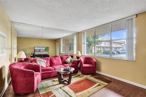 Condominio en venta en Sunrise, Florida, 1 dormitorio, 54.81 m2 № 2007725 - foto 6