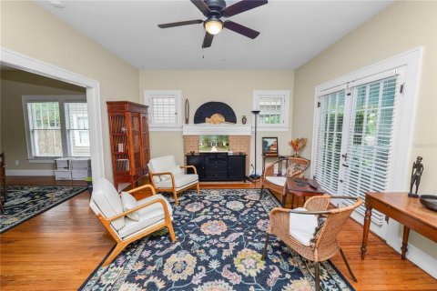 House in Lakeland, Florida 3 bedrooms, 144.93 sq.m. № 1899736 - photo 10