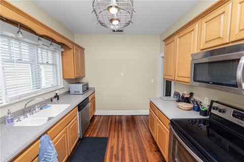 House in Lakeland, Florida 3 bedrooms, 144.93 sq.m. № 1899736 - photo 19