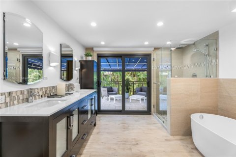 Villa ou maison à vendre à Miami Beach, Floride: 4 chambres, 292.92 m2 № 1942772 - photo 25