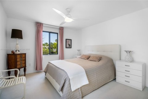 Villa ou maison à vendre à Miami Beach, Floride: 4 chambres, 292.92 m2 № 1942772 - photo 30
