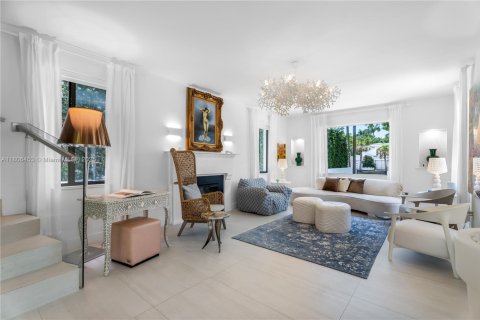 Villa ou maison à vendre à Miami Beach, Floride: 4 chambres, 292.92 m2 № 1942772 - photo 9
