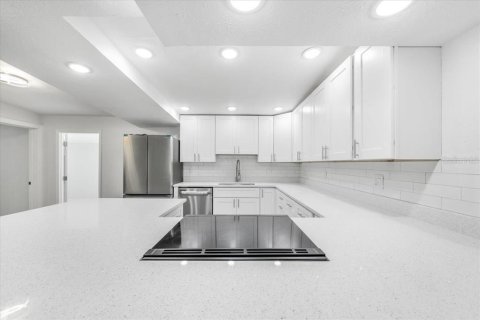 Casa en venta en Clearwater, Florida, 4 dormitorios, 124.3 m2 № 1894317 - foto 9