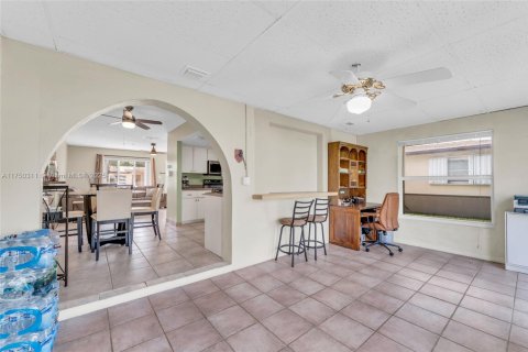 House in Margate, Florida 2 bedrooms, 97.64 sq.m. № 1714653 - photo 14