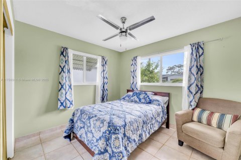 House in Margate, Florida 2 bedrooms, 97.64 sq.m. № 1714653 - photo 15
