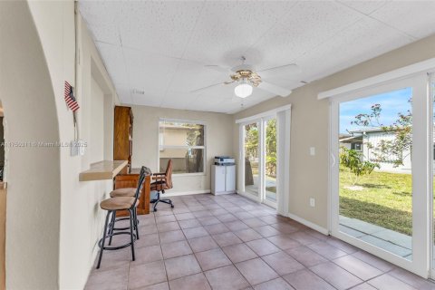 House in Margate, Florida 2 bedrooms, 97.64 sq.m. № 1714653 - photo 13