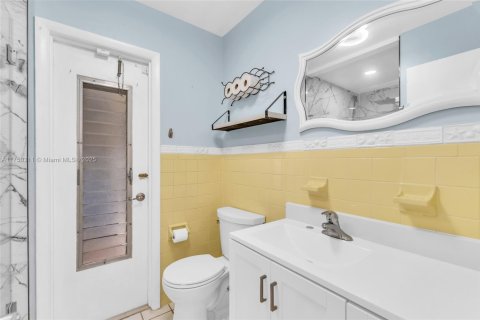 House in Margate, Florida 2 bedrooms, 97.64 sq.m. № 1714653 - photo 22