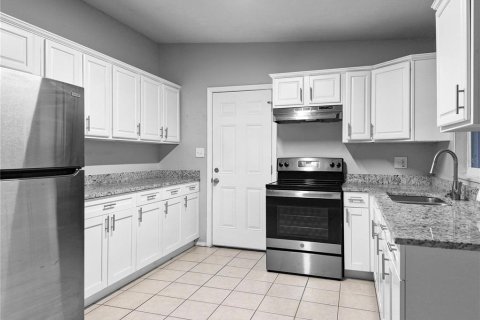 Villa ou maison à louer à Winter Haven, Floride: 3 chambres, 89.19 m2 № 2403058 - photo 3