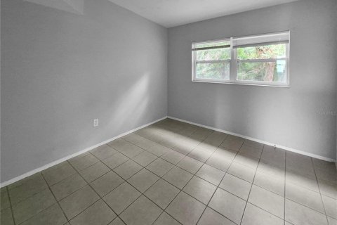 Villa ou maison à louer à Winter Haven, Floride: 3 chambres, 89.19 m2 № 2403058 - photo 9