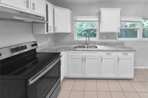 Villa ou maison à louer à Winter Haven, Floride: 3 chambres, 89.19 m2 № 2403058 - photo 4