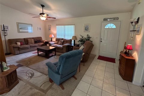 House in New Smyrna Beach, Florida 3 bedrooms, 118.26 sq.m. № 1883516 - photo 4