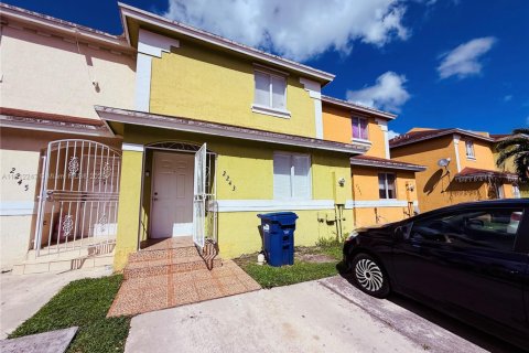 Adosado en alquiler en Opa-locka, Florida, 3 dormitorios, 116.41 m2 № 1968252 - foto 3