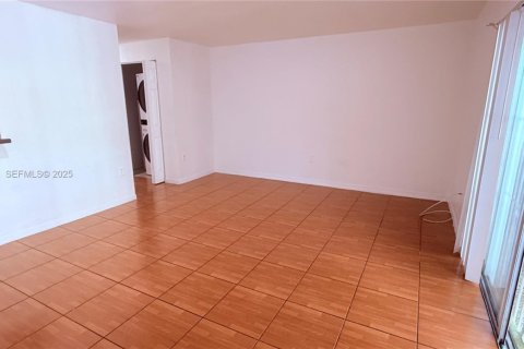 Adosado en alquiler en Opa-locka, Florida, 3 dormitorios, 116.41 m2 № 1968252 - foto 21