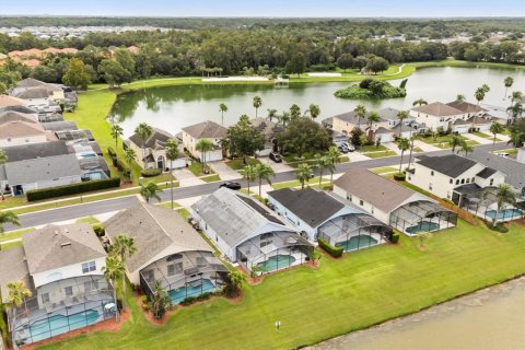 Casa en venta en Kissimmee, Florida, 5 dormitorios, 182.09 m2 № 1900327 - foto 30