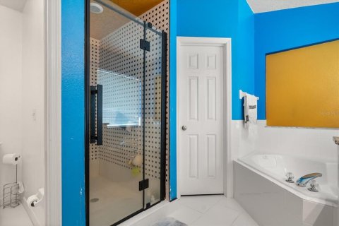 Casa en venta en Kissimmee, Florida, 5 dormitorios, 182.09 m2 № 1900327 - foto 27